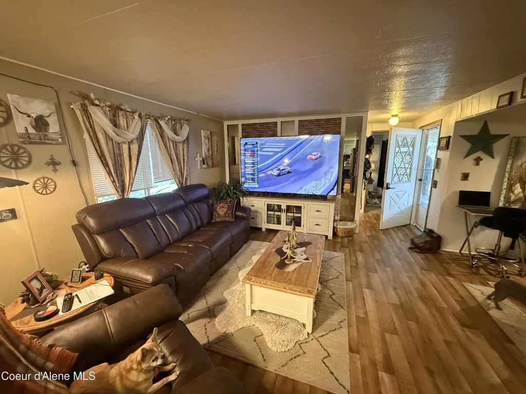9128 N Starr Loop Hayden ID 83835