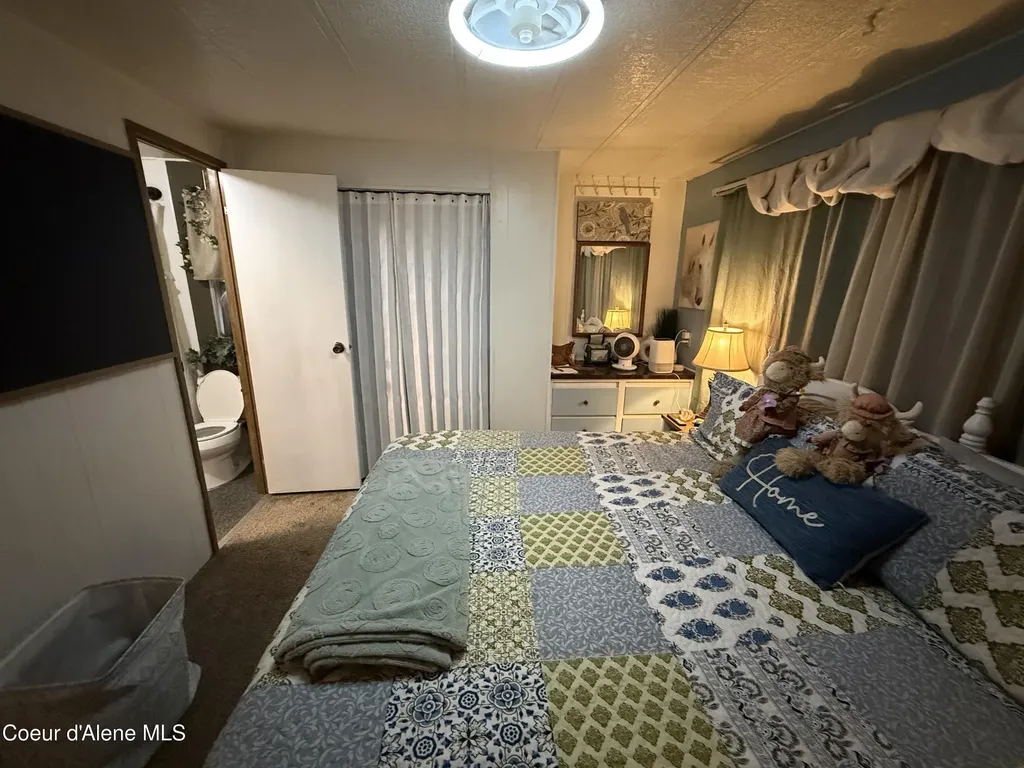9128 N Starr Loop Hayden ID 83835