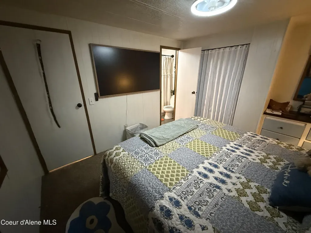 9128 N Starr Loop Hayden ID 83835