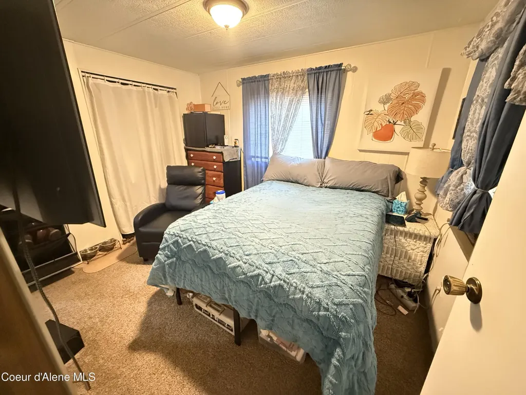 9128 N Starr Loop Hayden ID 83835