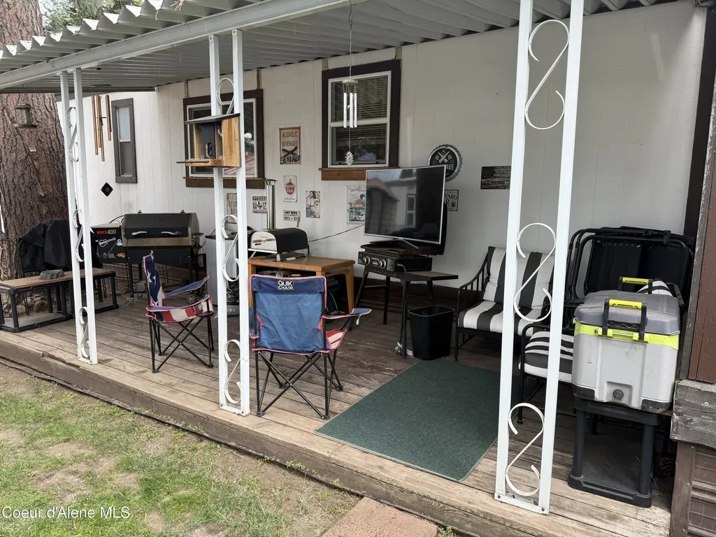 9128 N Starr Loop Hayden ID 83835