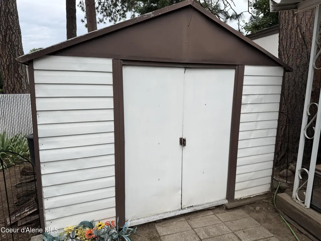 9128 N Starr Loop Hayden ID 83835