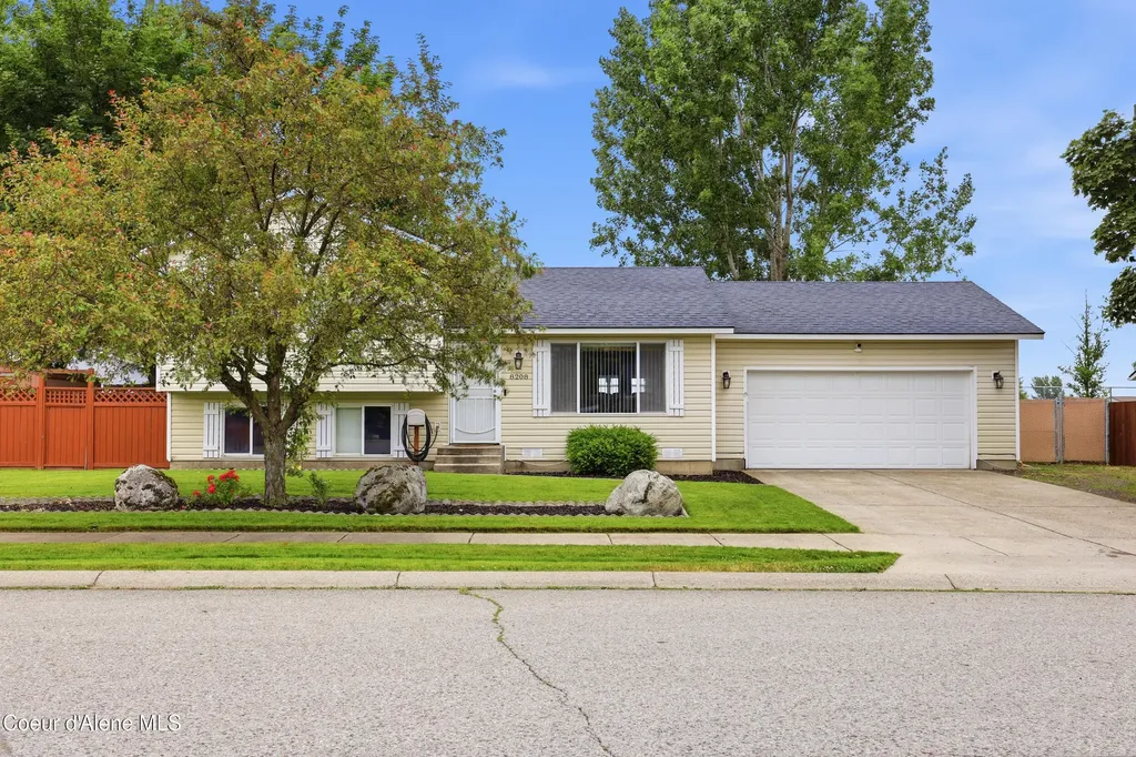 8208 W Arizona Street Rathdrum ID 83858