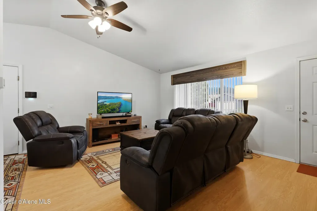 8208 W Arizona Street Rathdrum ID 83858