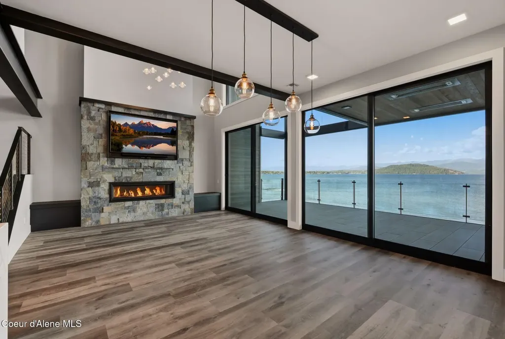 802 Sandpoint Avenue Sandpoint ID 83864