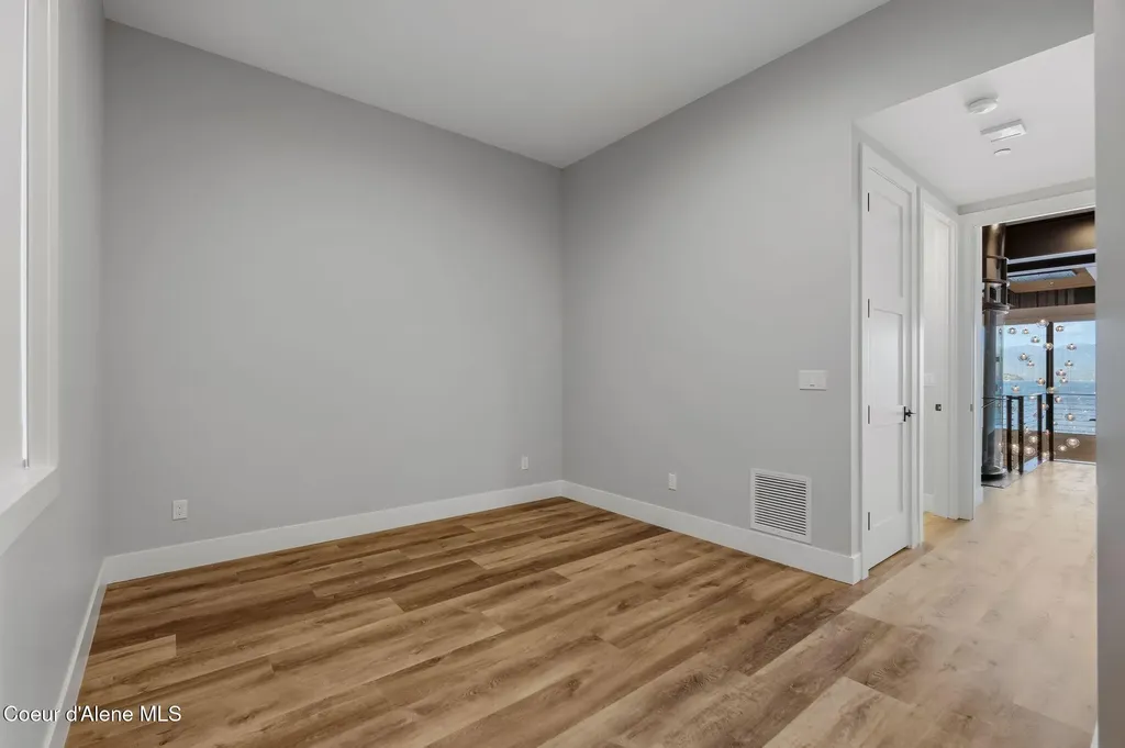 802 Sandpoint Avenue Sandpoint ID 83864