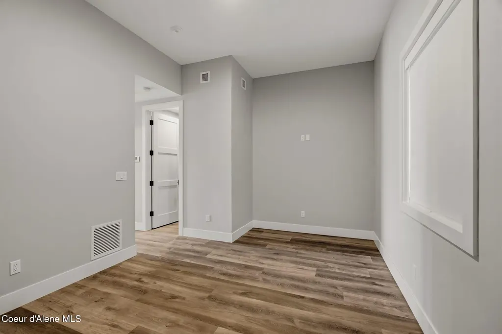802 Sandpoint Avenue Sandpoint ID 83864