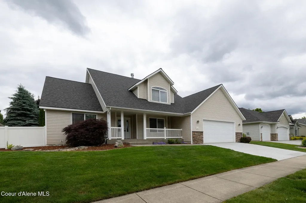 11440 N Rocking R Road Hayden ID 83835