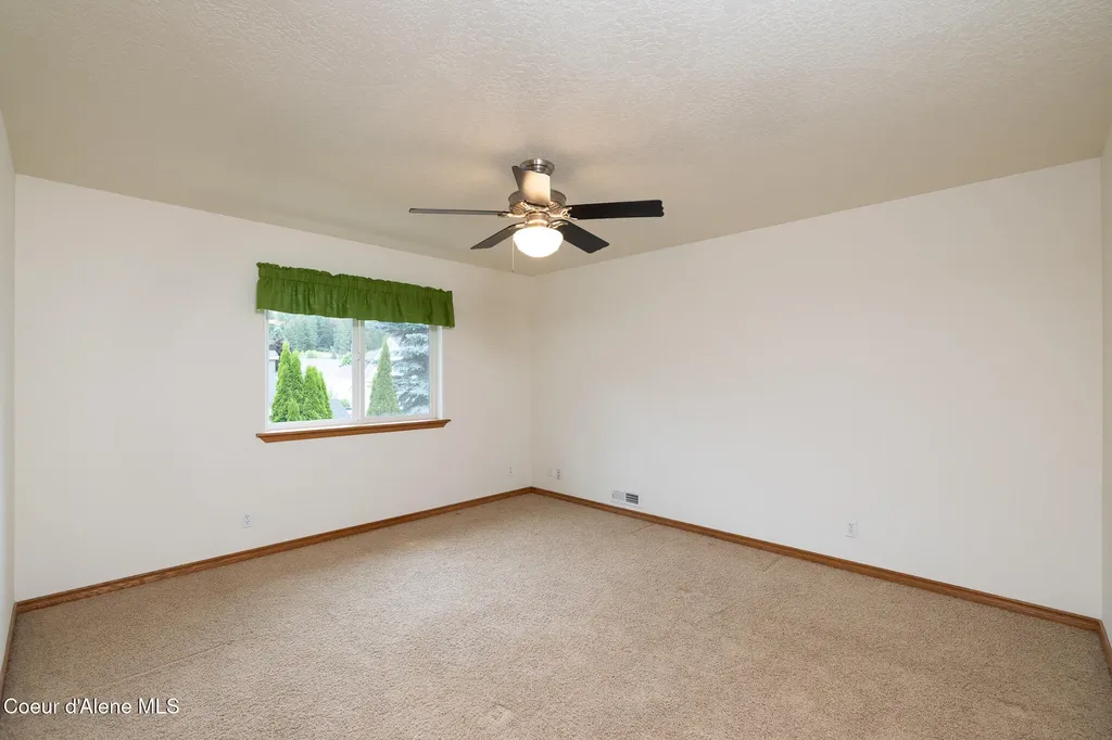 11440 N Rocking R Road Hayden ID 83835