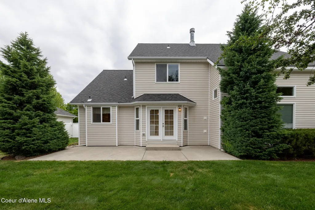 11440 N Rocking R Road Hayden ID 83835
