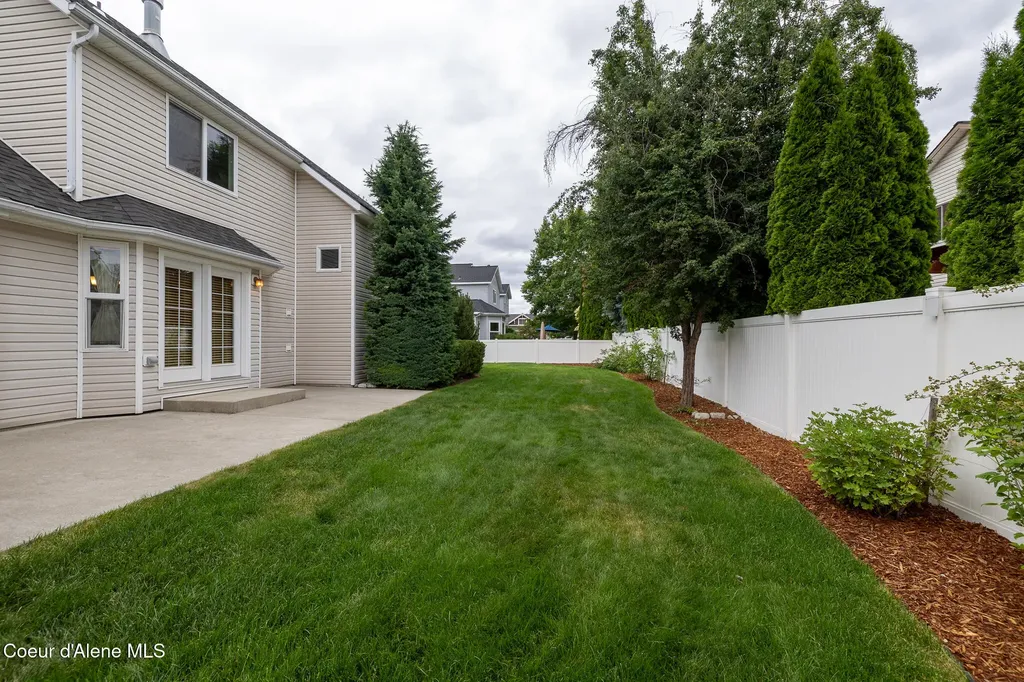 11440 N Rocking R Road Hayden ID 83835