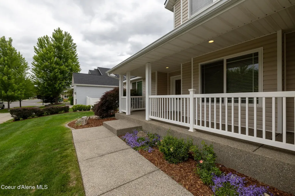 11440 N Rocking R Road Hayden ID 83835