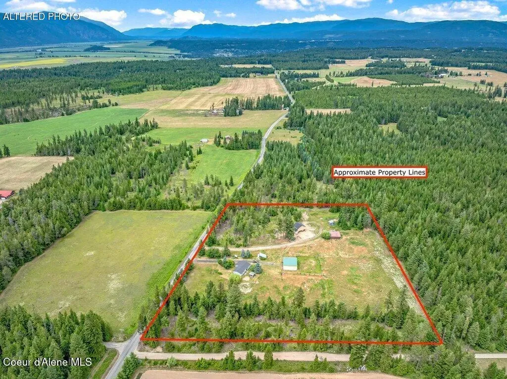 1822 Kootenai Trail Road Naples ID 83847