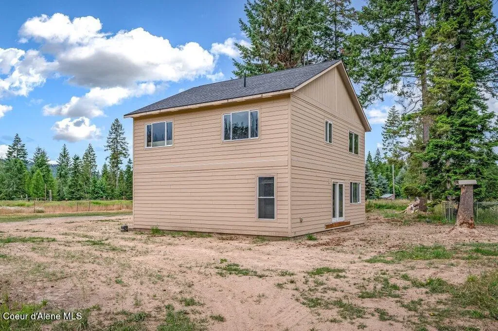1822 Kootenai Trail Road Naples ID 83847