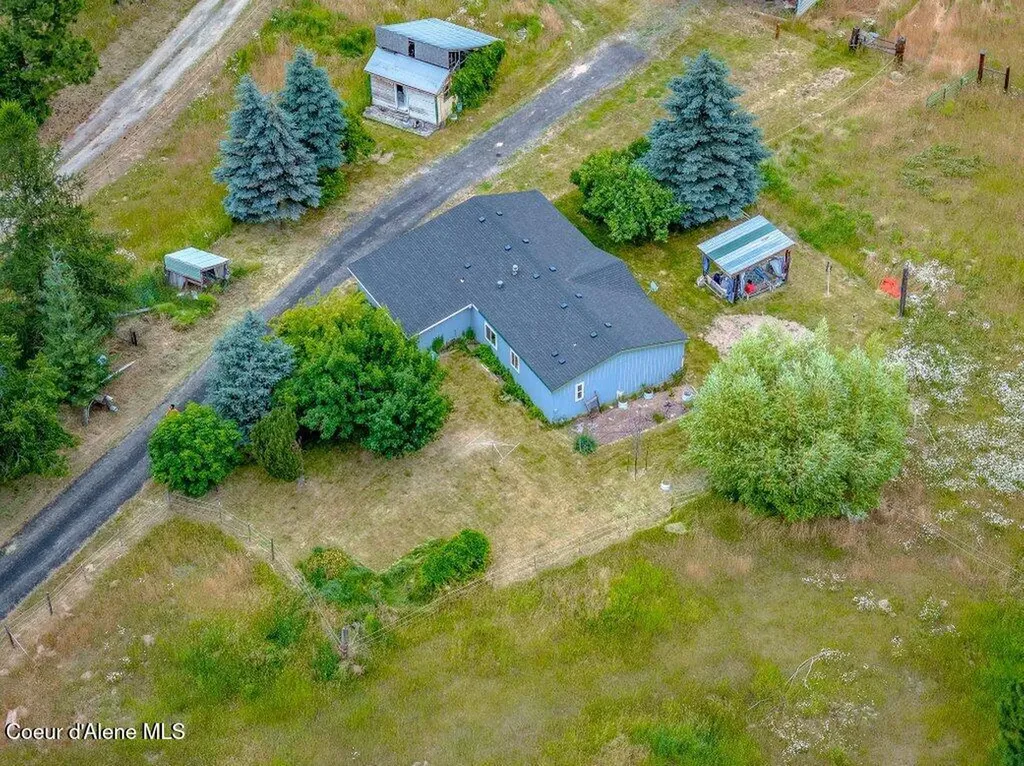 1822 Kootenai Trail Road Naples ID 83847