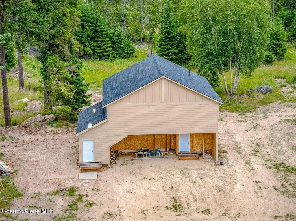 1822 Kootenai Trail Road Naples ID 83847