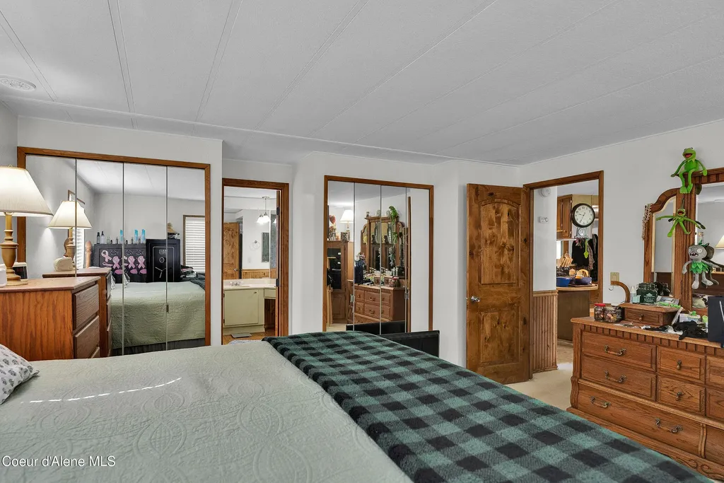 443 Herrmann Lake Road Sagle ID 83860