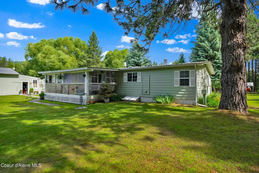 443 Herrmann Lake Road Sagle ID 83860