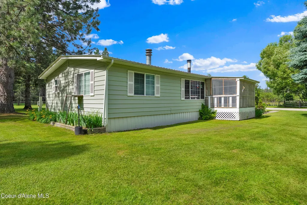443 Herrmann Lake Road Sagle ID 83860