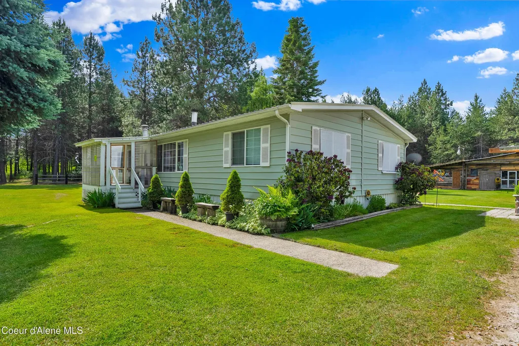 443 Herrmann Lake Road Sagle ID 83860