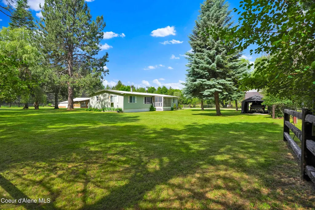 443 Herrmann Lake Road Sagle ID 83860