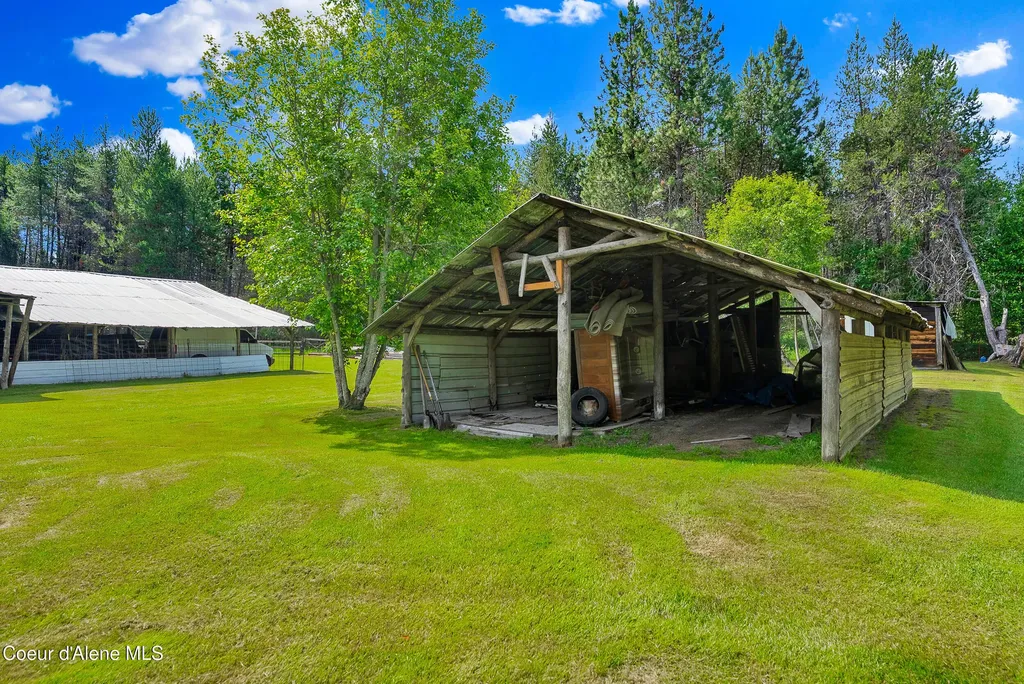 443 Herrmann Lake Road Sagle ID 83860
