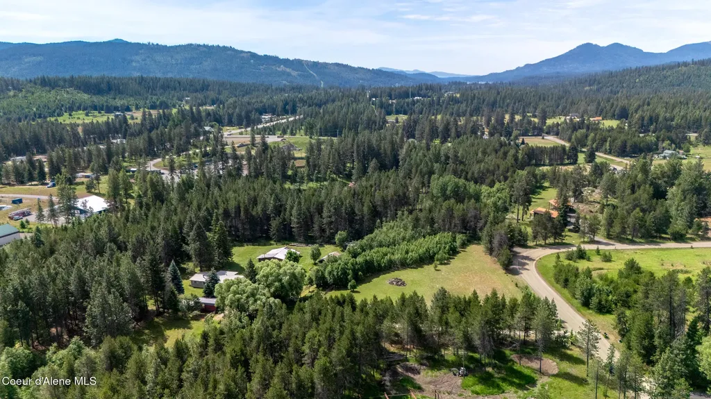 443 Herrmann Lake Road Sagle ID 83860