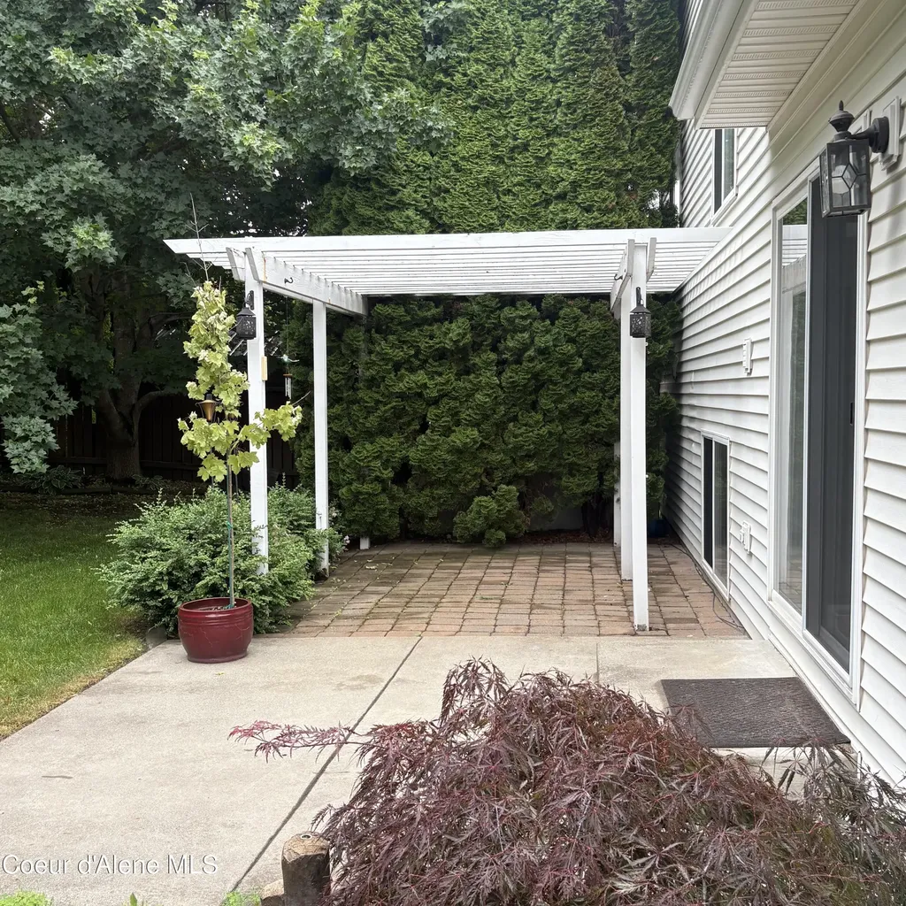 9053 N Drawbridge Court Hayden ID 83835