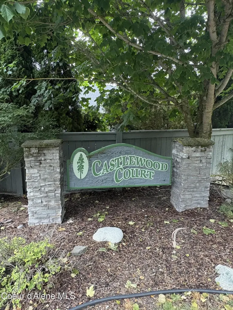 9053 N Drawbridge Court Hayden ID 83835