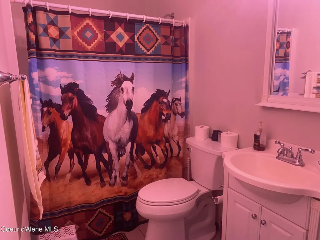 26 Roberts Rdg Road Cocolalla ID 83813