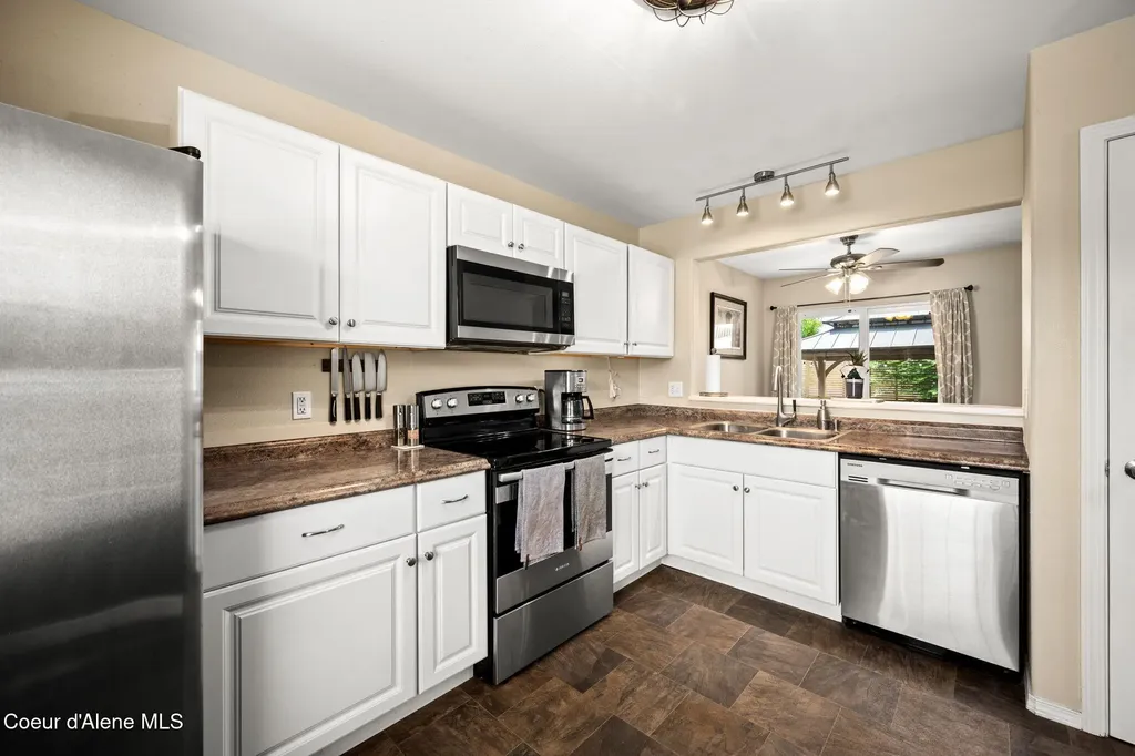 7554 W Robin Road Rathdrum ID 83858