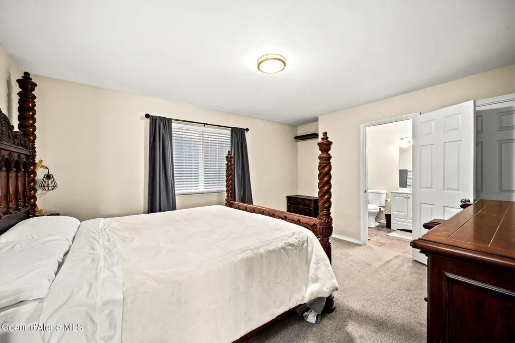 7554 W Robin Road Rathdrum ID 83858