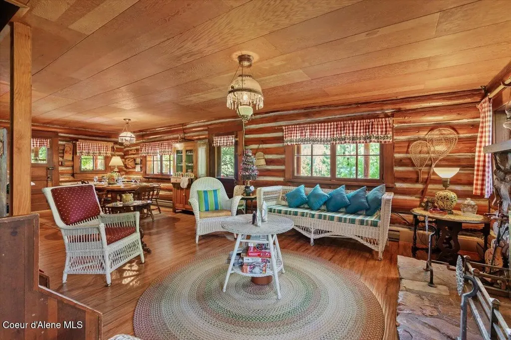 7552 W Mount Carlton Drive Spirit Lake ID 83869
