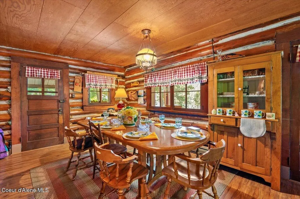 7552 W Mount Carlton Drive Spirit Lake ID 83869