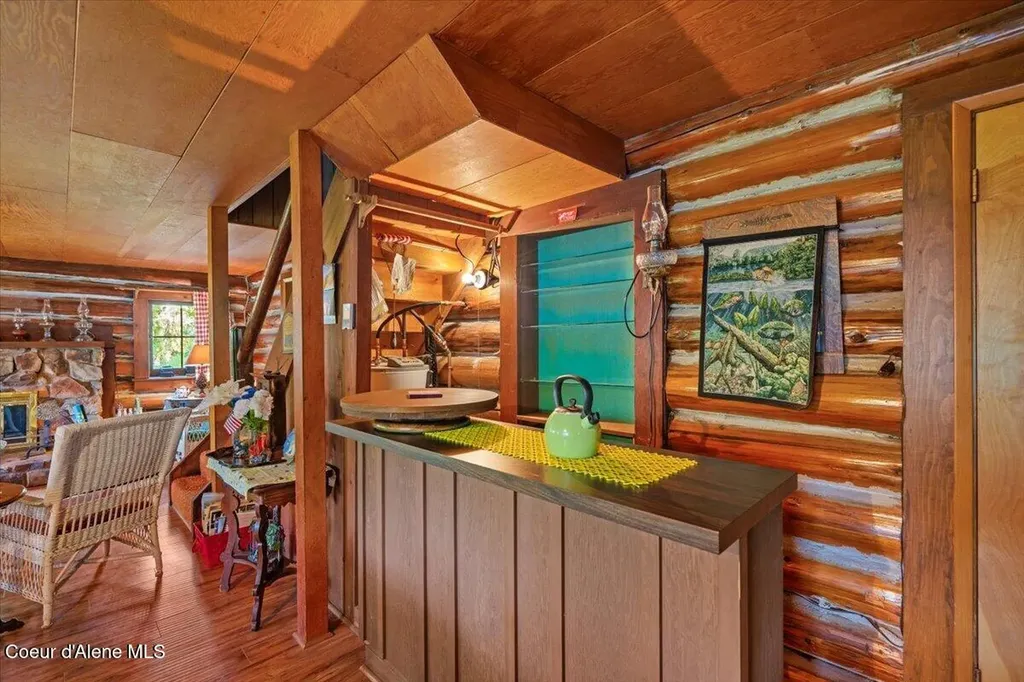 7552 W Mount Carlton Drive Spirit Lake ID 83869
