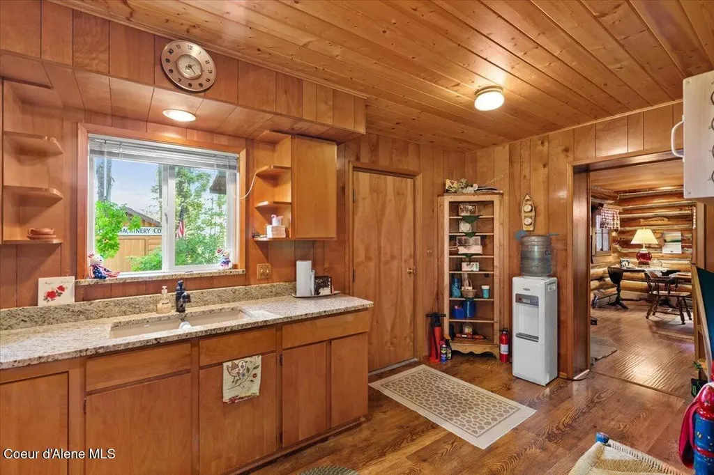 7552 W Mount Carlton Drive Spirit Lake ID 83869