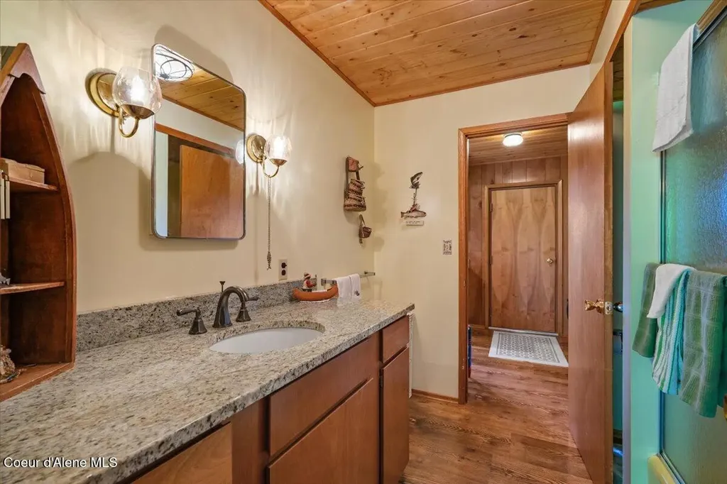 7552 W Mount Carlton Drive Spirit Lake ID 83869