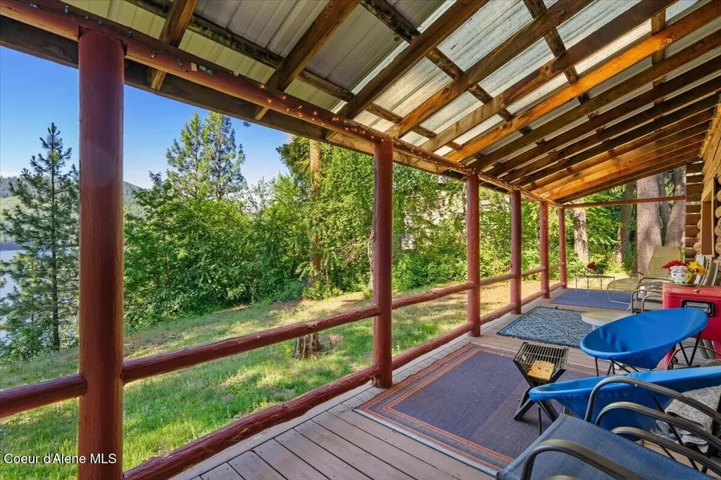 7552 W Mount Carlton Drive Spirit Lake ID 83869