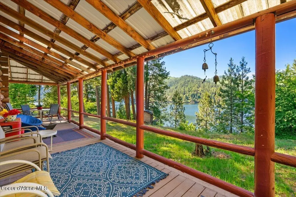 7552 W Mount Carlton Drive Spirit Lake ID 83869