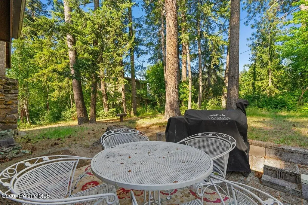 7552 W Mount Carlton Drive Spirit Lake ID 83869