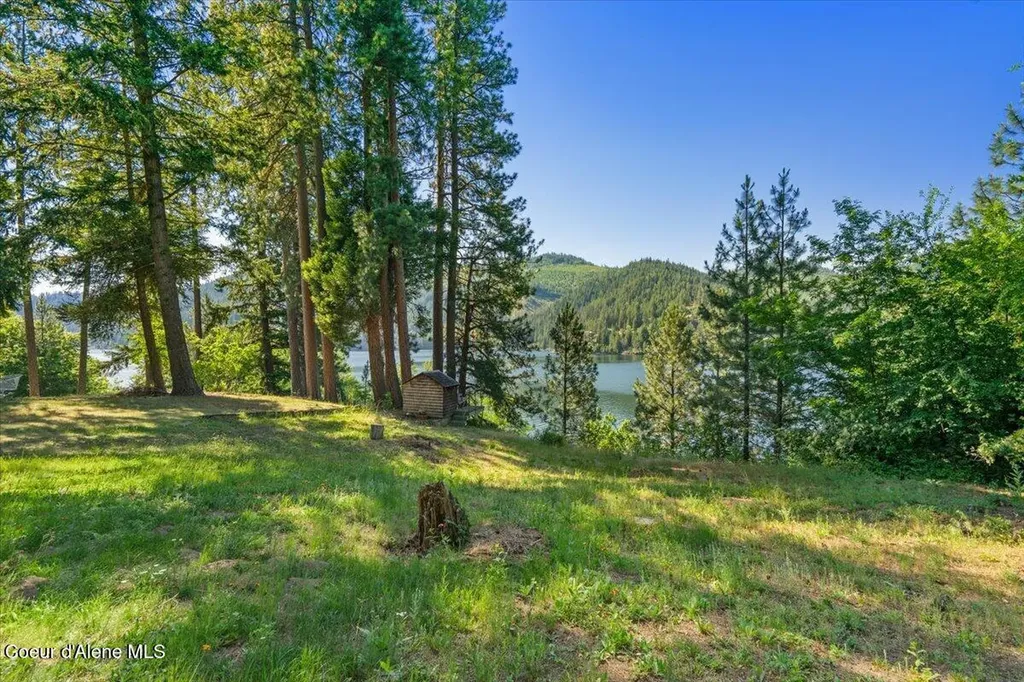 7552 W Mount Carlton Drive Spirit Lake ID 83869