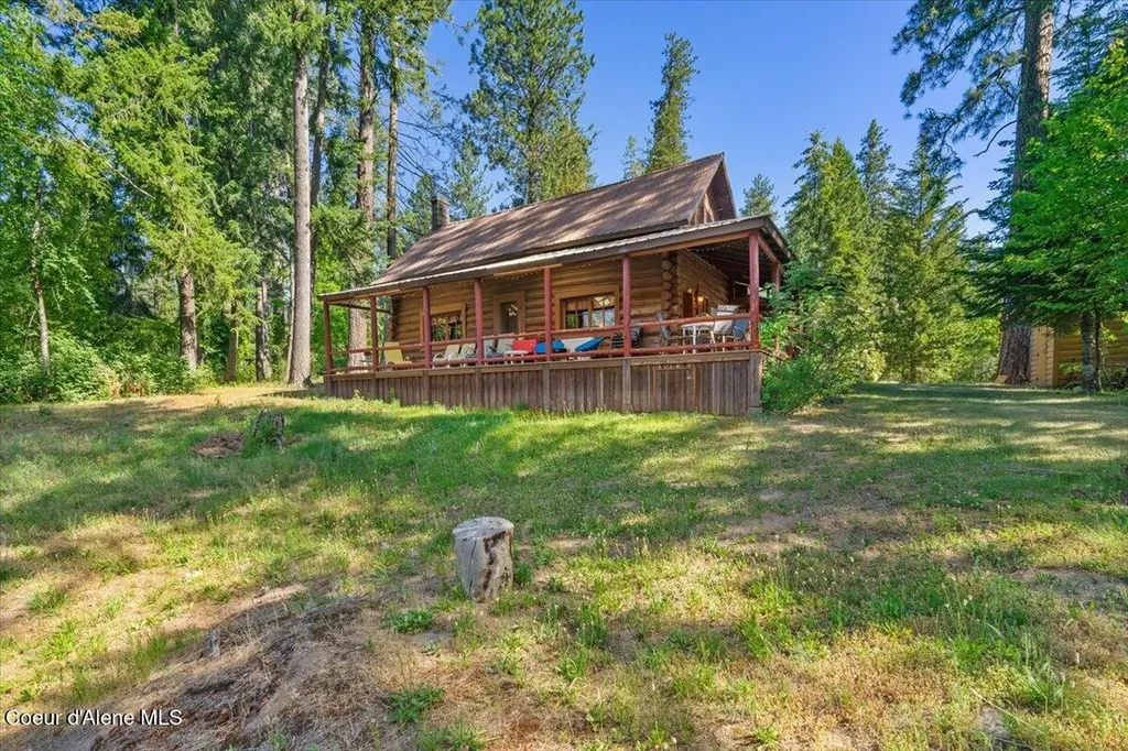 7552 W Mount Carlton Drive Spirit Lake ID 83869