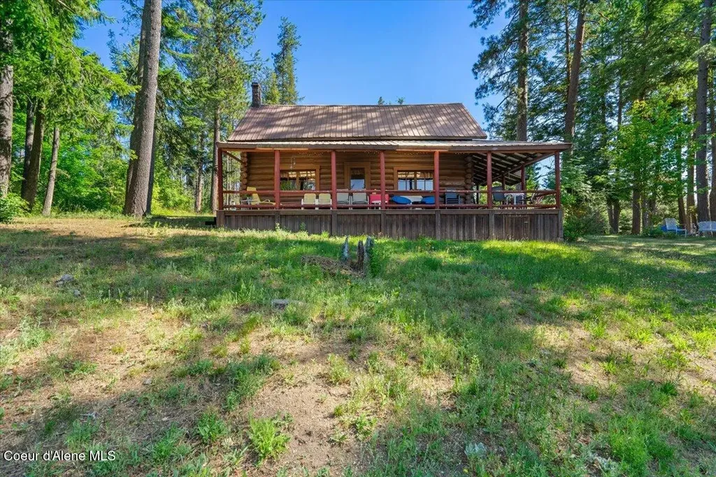 7552 W Mount Carlton Drive Spirit Lake ID 83869