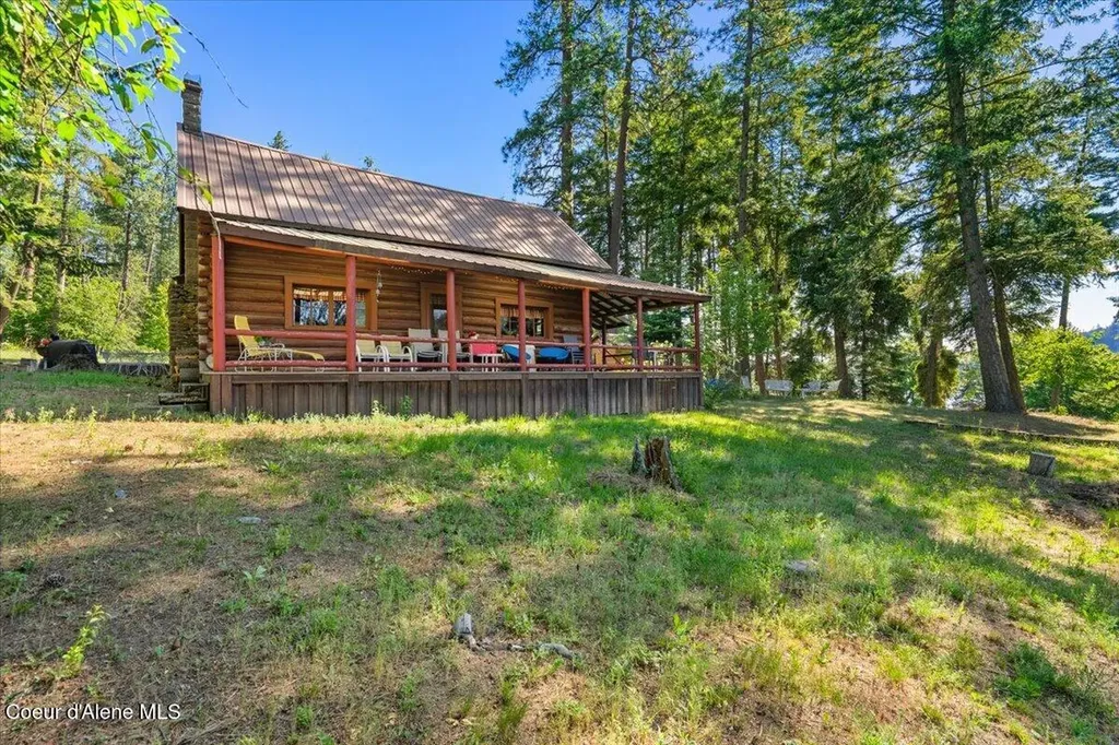 7552 W Mount Carlton Drive Spirit Lake ID 83869
