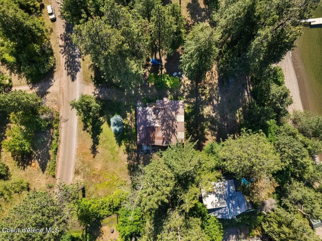 7552 W Mount Carlton Drive Spirit Lake ID 83869