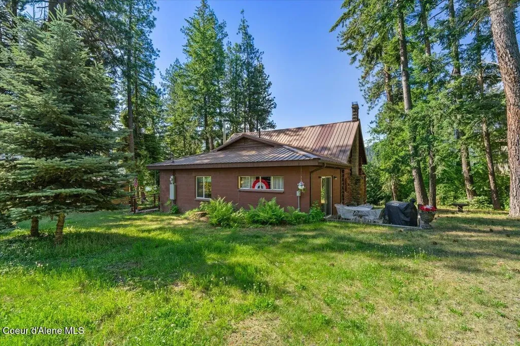 7552 W Mount Carlton Drive Spirit Lake ID 83869