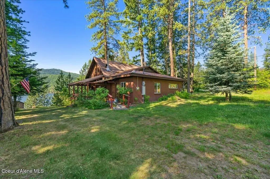 7552 W Mount Carlton Drive Spirit Lake ID 83869