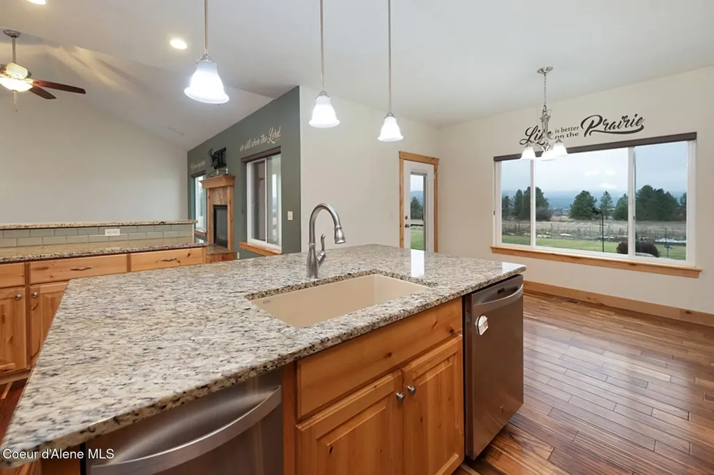 7463 W Lancaster Road Rathdrum ID 83858