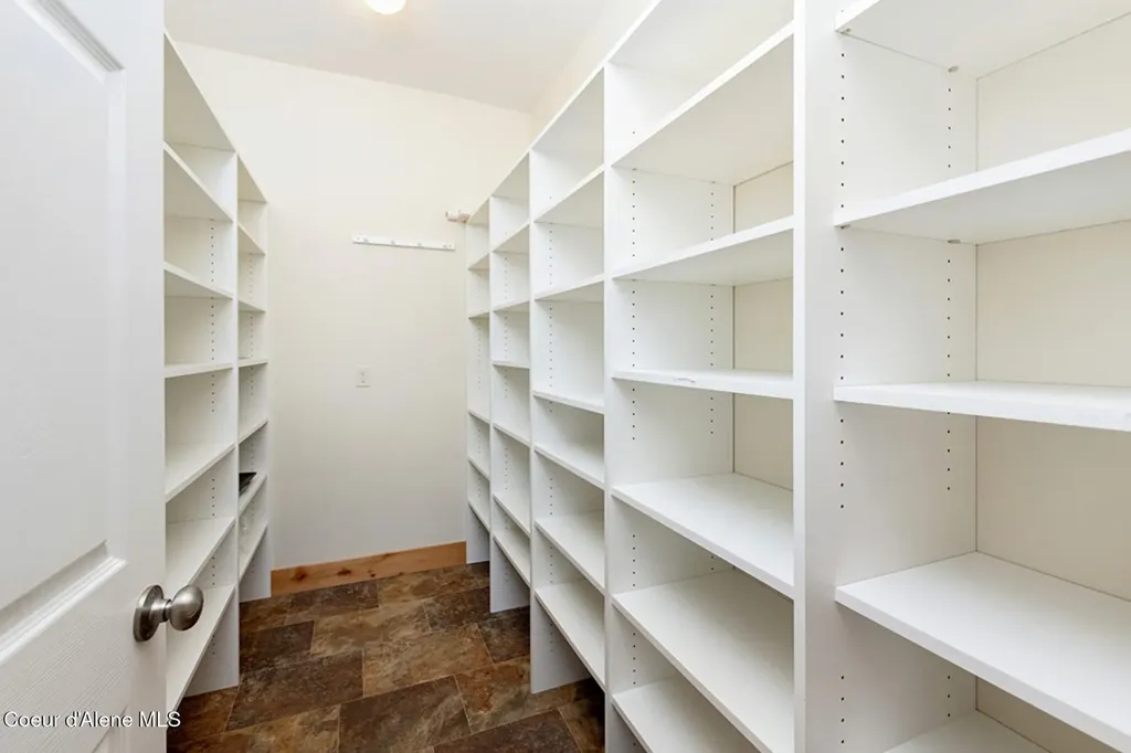 7463 W Lancaster Road Rathdrum ID 83858