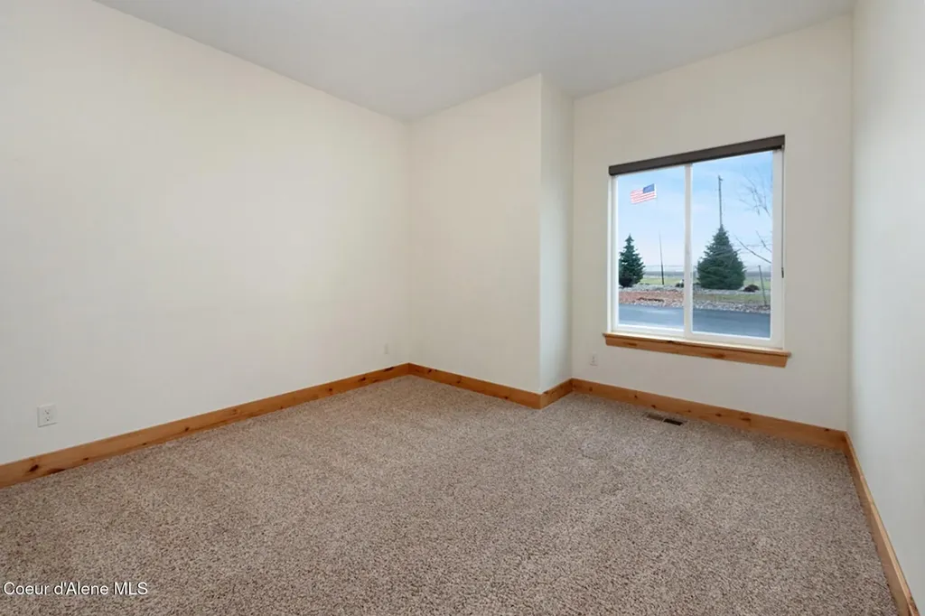 7463 W Lancaster Road Rathdrum ID 83858